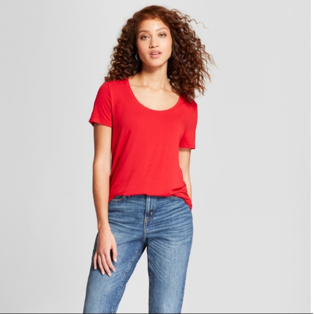 Red Short Sleeve Top